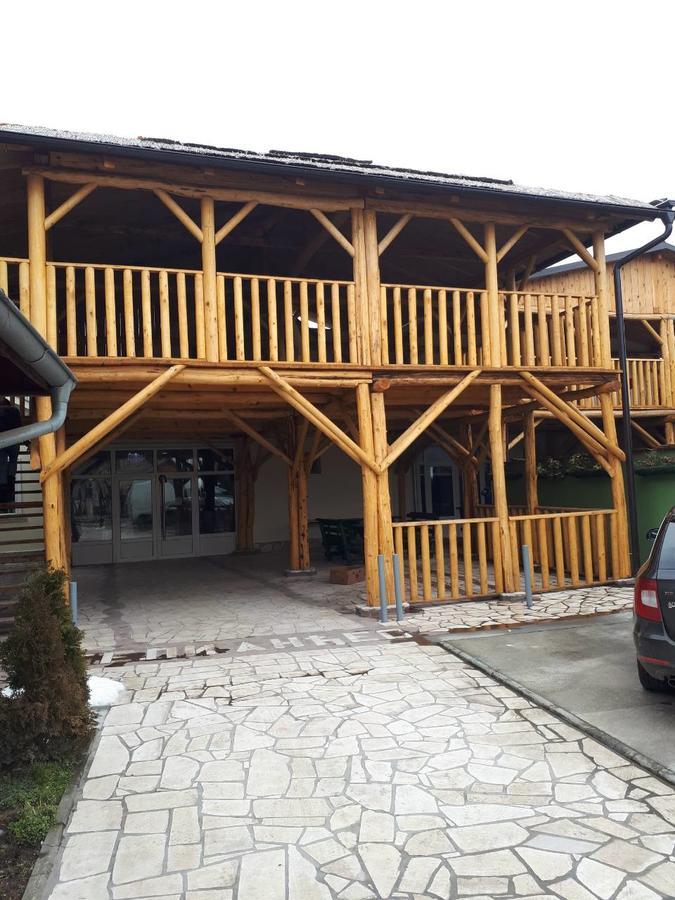B&B Beli Andjeo Sremska Mitrovica Dış mekan fotoğraf